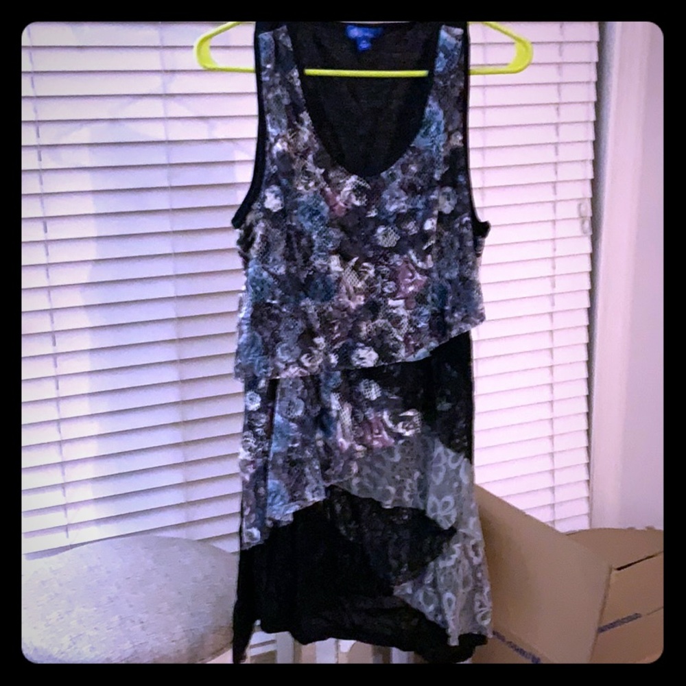 Flowy Lace-Layered Tunic M